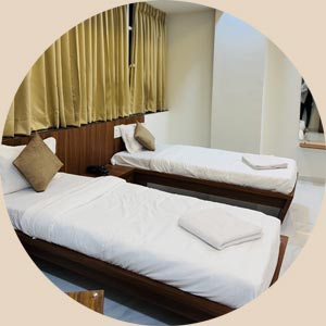 Hotel near Nashik Airport with room service facilities